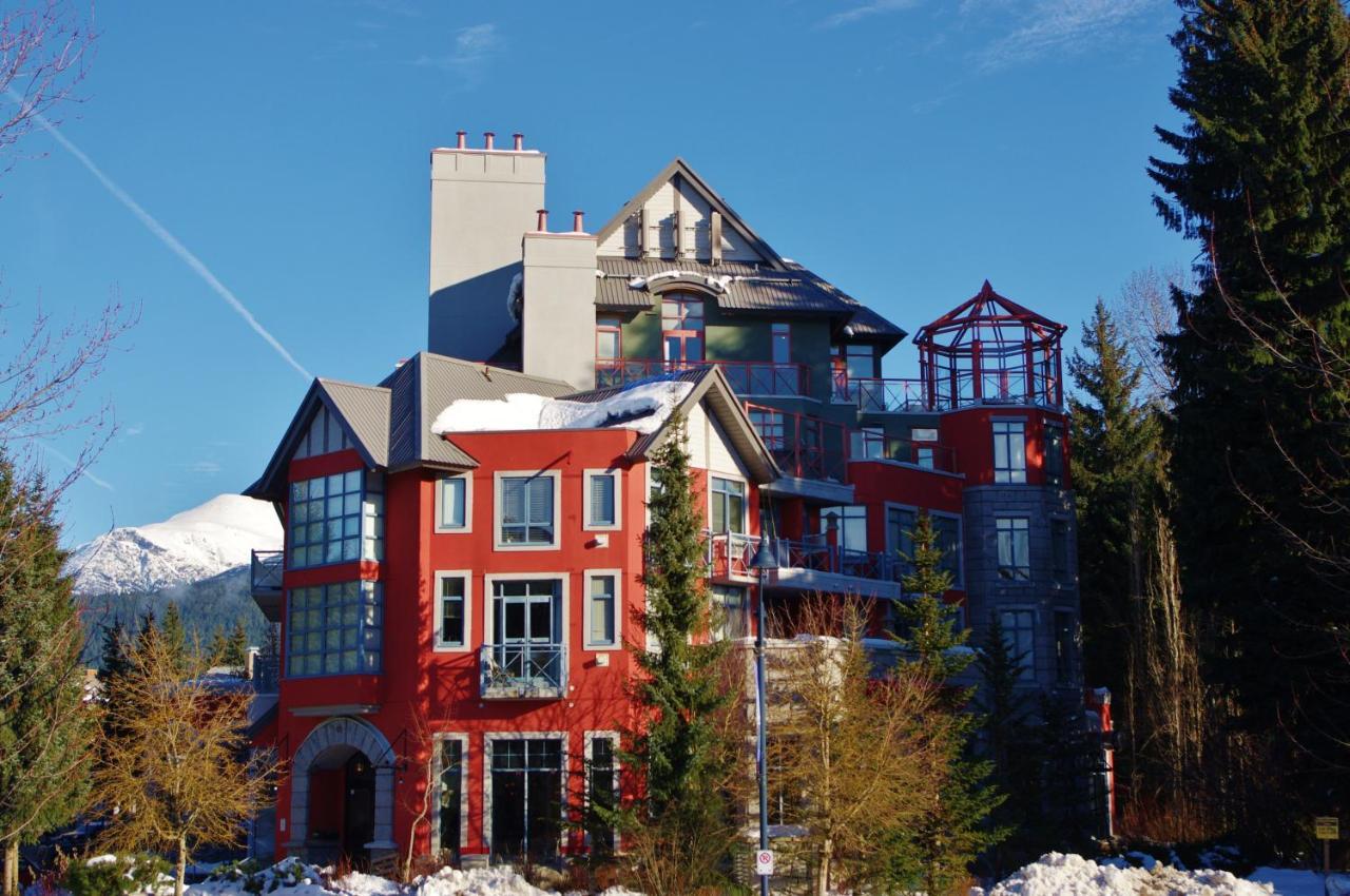 Alpenglow Lodge By Mva Whistler Exterior photo