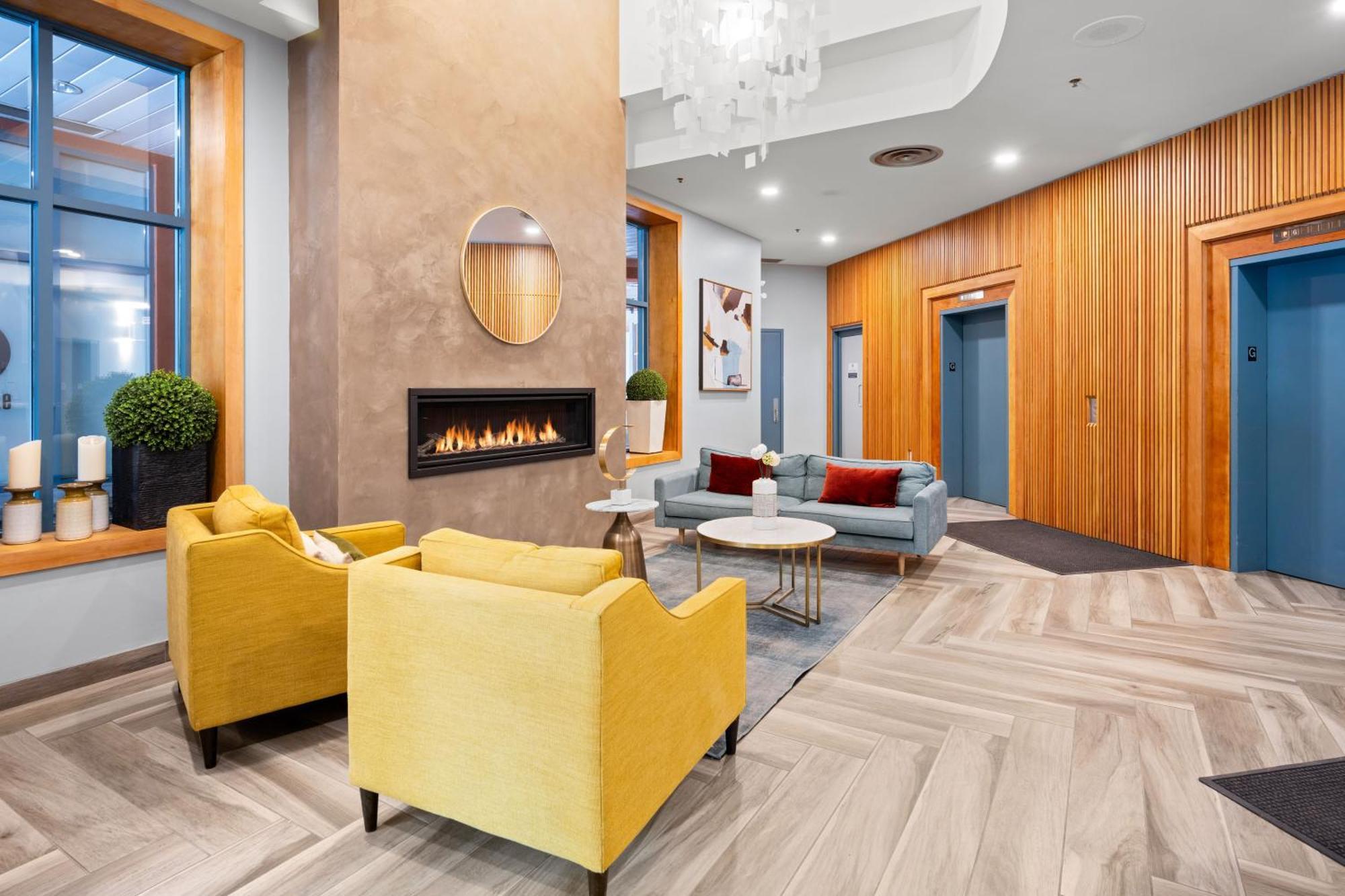 Alpenglow Lodge By Mva Whistler Exterior photo